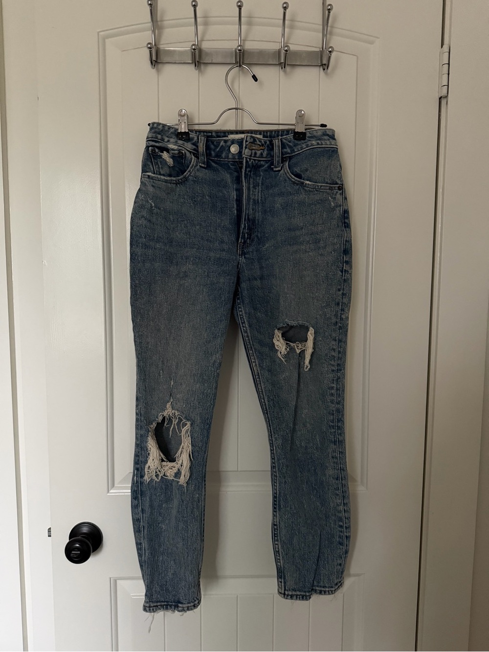 Abercrombie & Fitch high rise mom jeans- curve love, SHORT